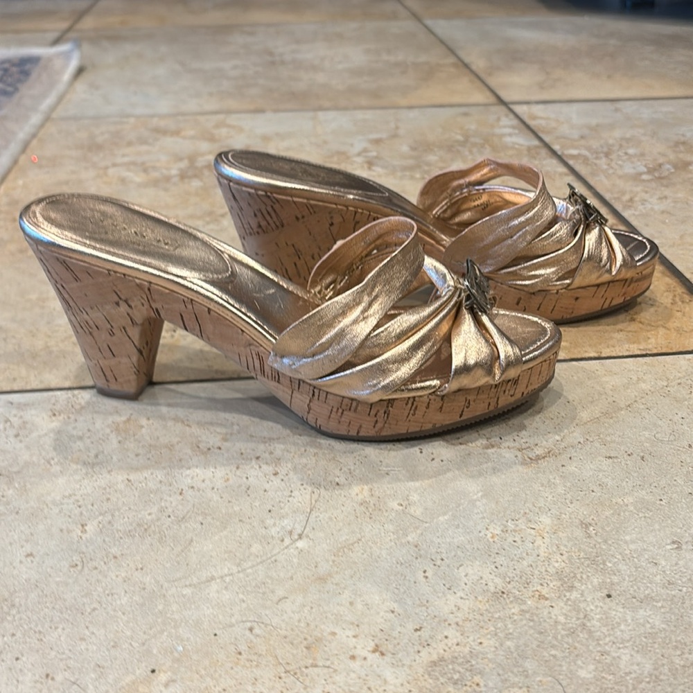 Coach platform open Toe Sandal 3.5 inches heels size 7